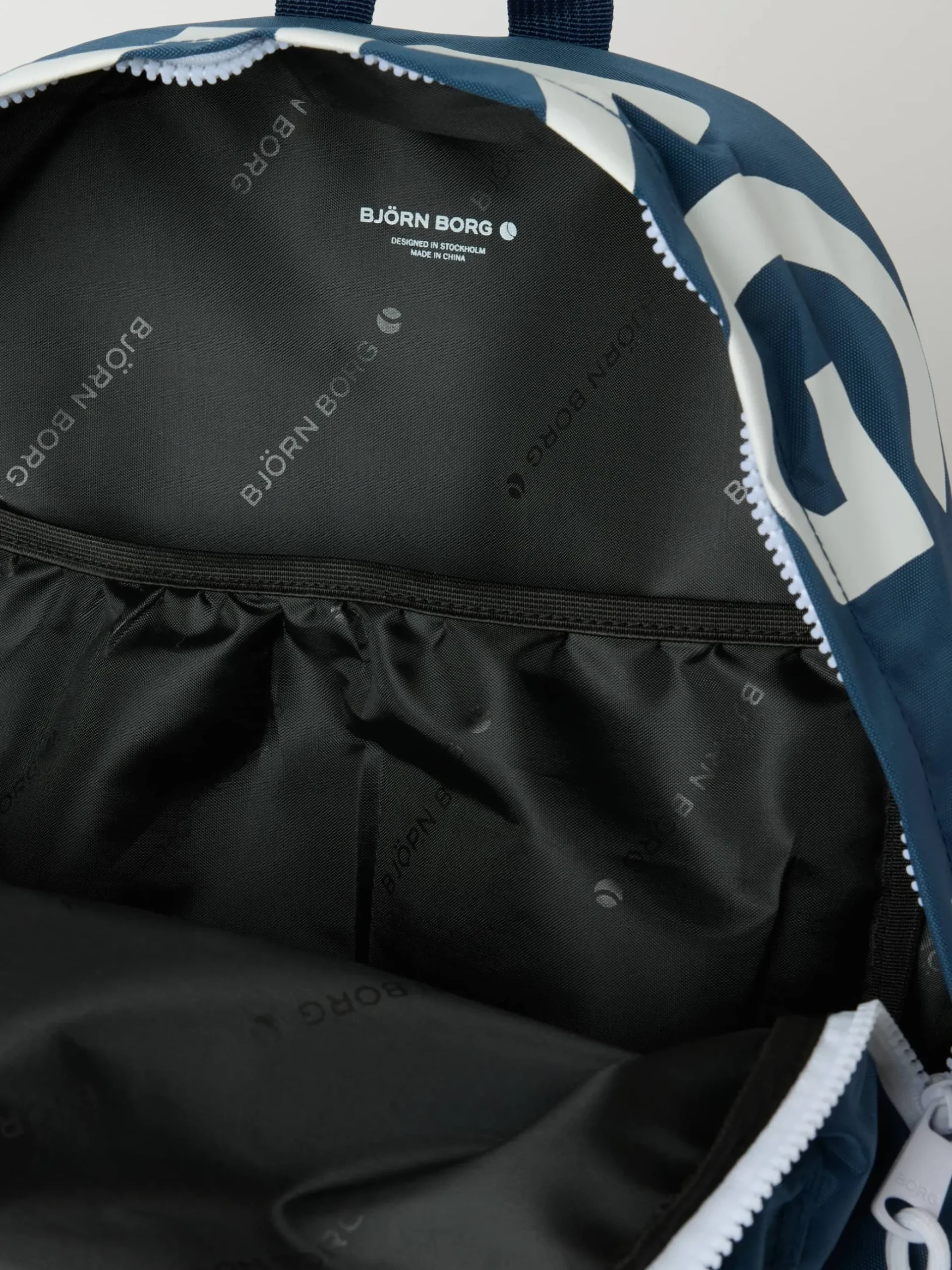 Borg Logo Backpack 19L