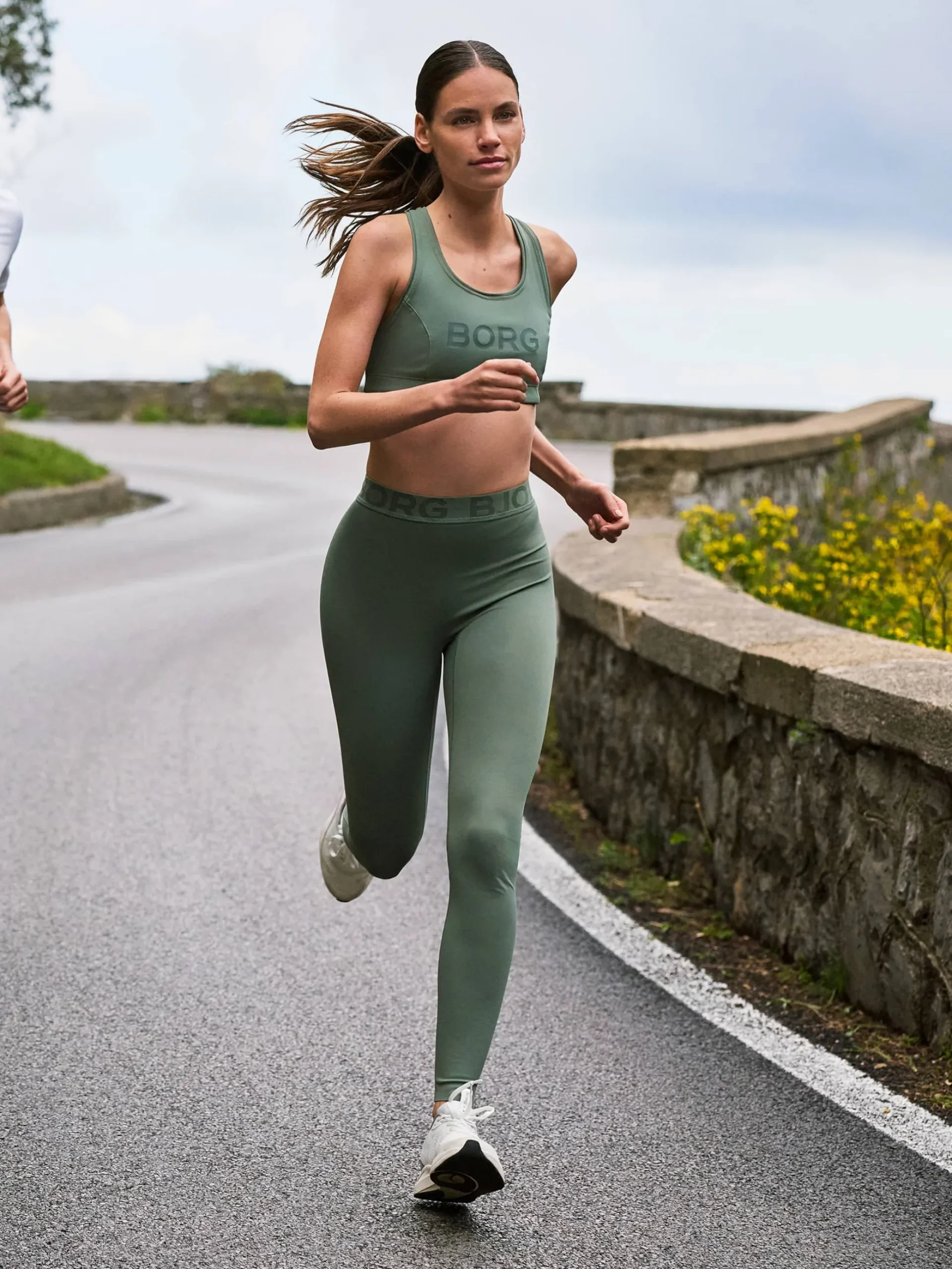 Borg Mid Support Sports Bra