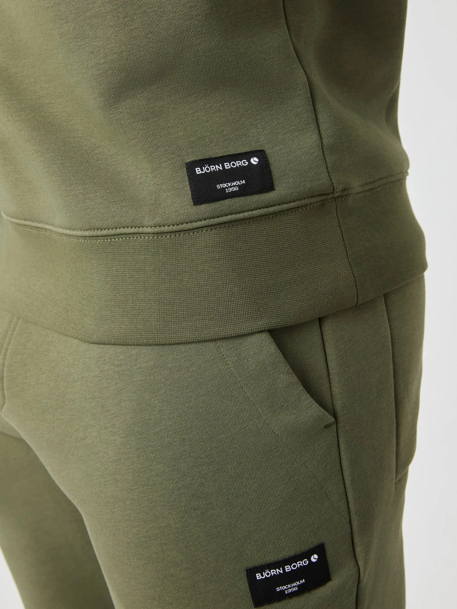 Centre Half Zip