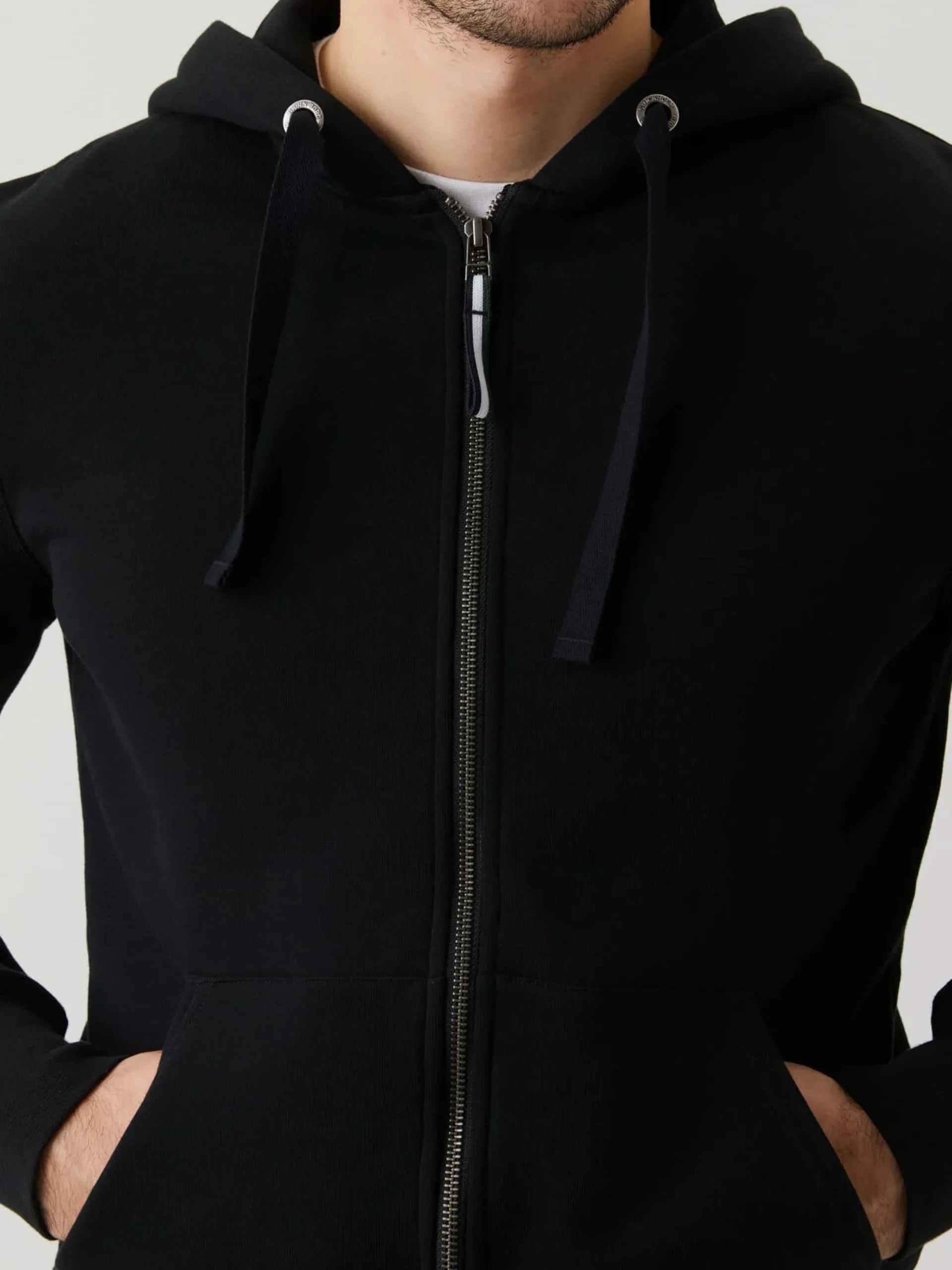 Centre Zip Hood