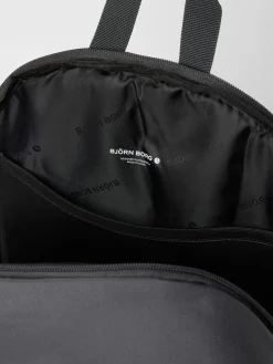 Core Iconic Backpack 25L
