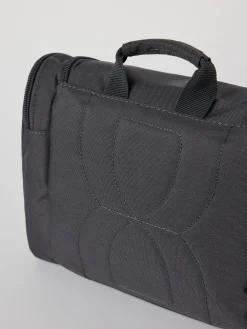Core Wash Bag Hanging