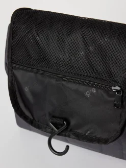 Core Wash Bag Hanging