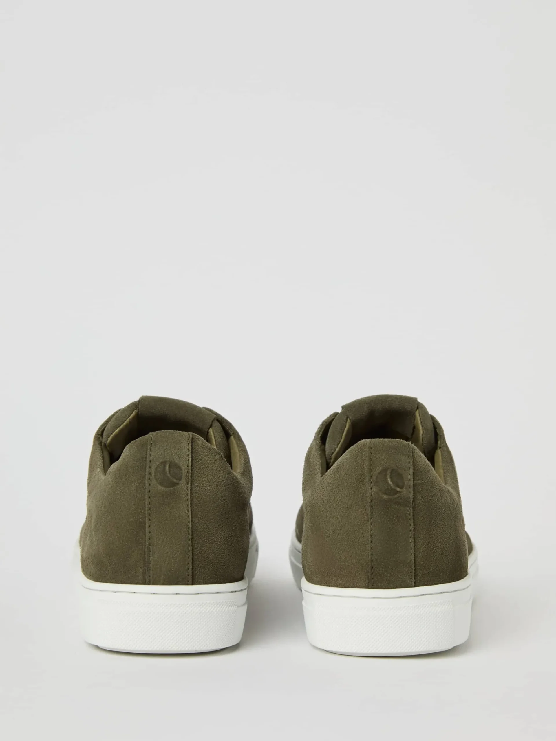Men's Classic Suede Sneakers