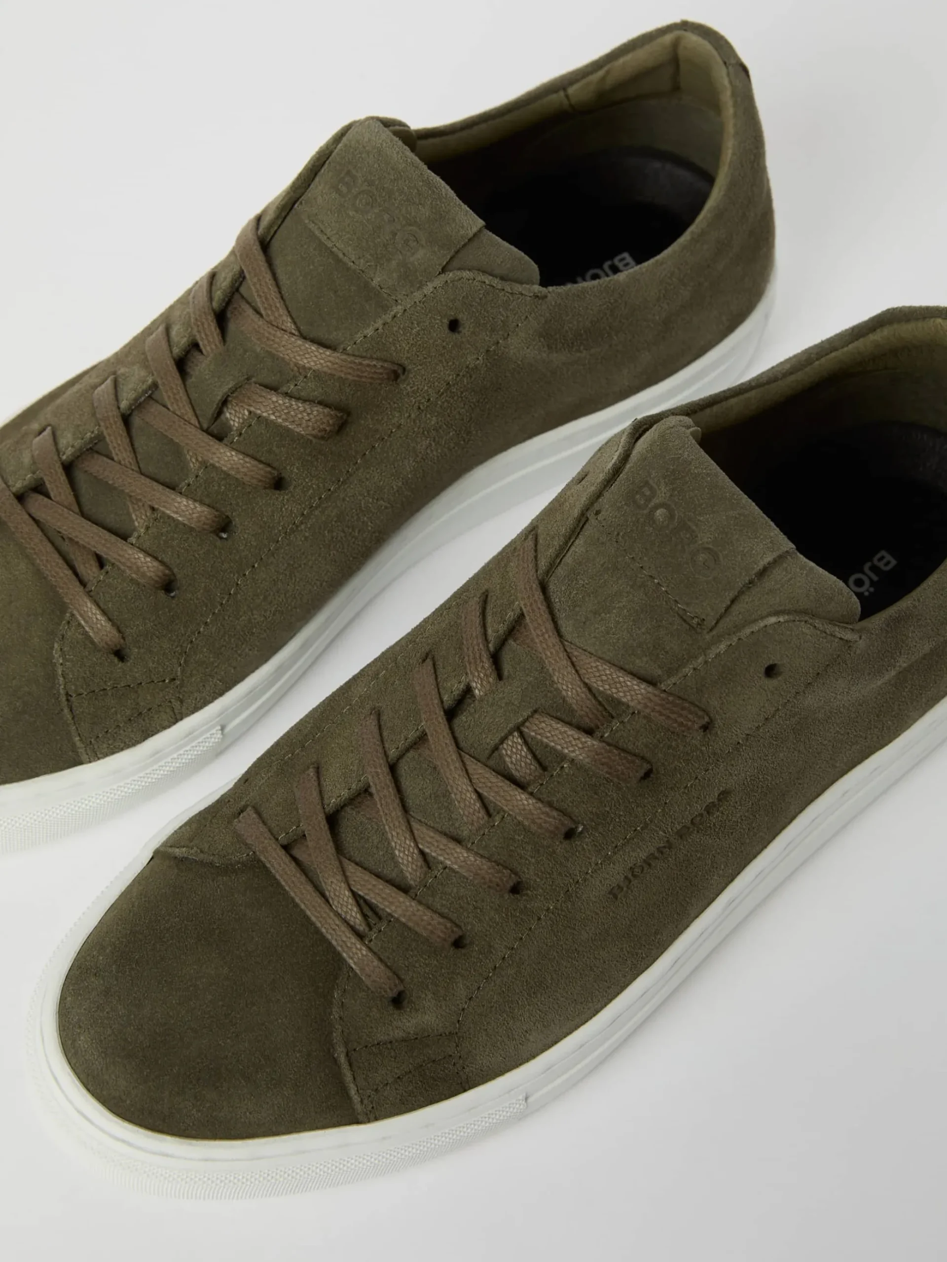Men's Classic Suede Sneakers