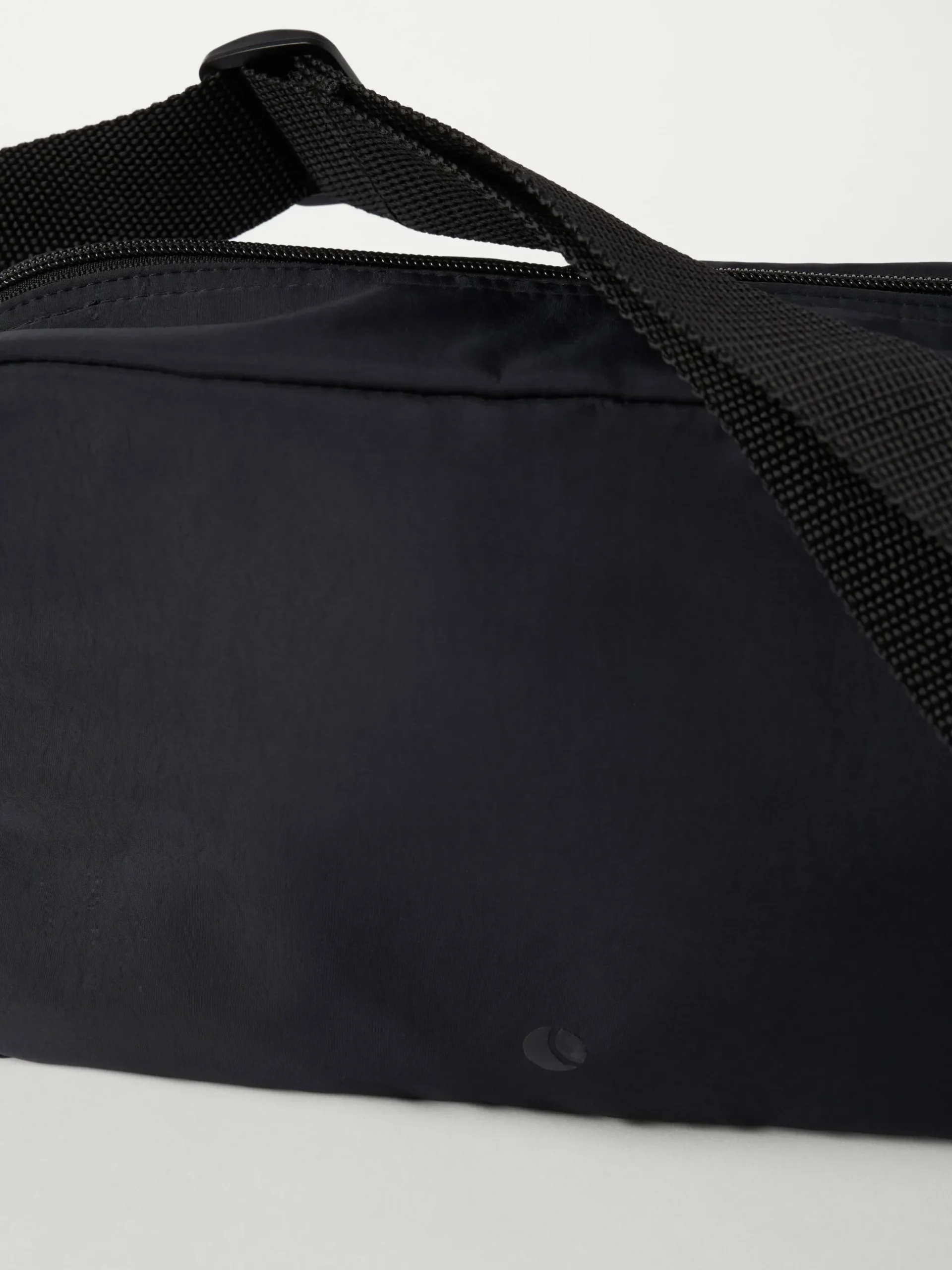 Studio Active Crossover Bag
