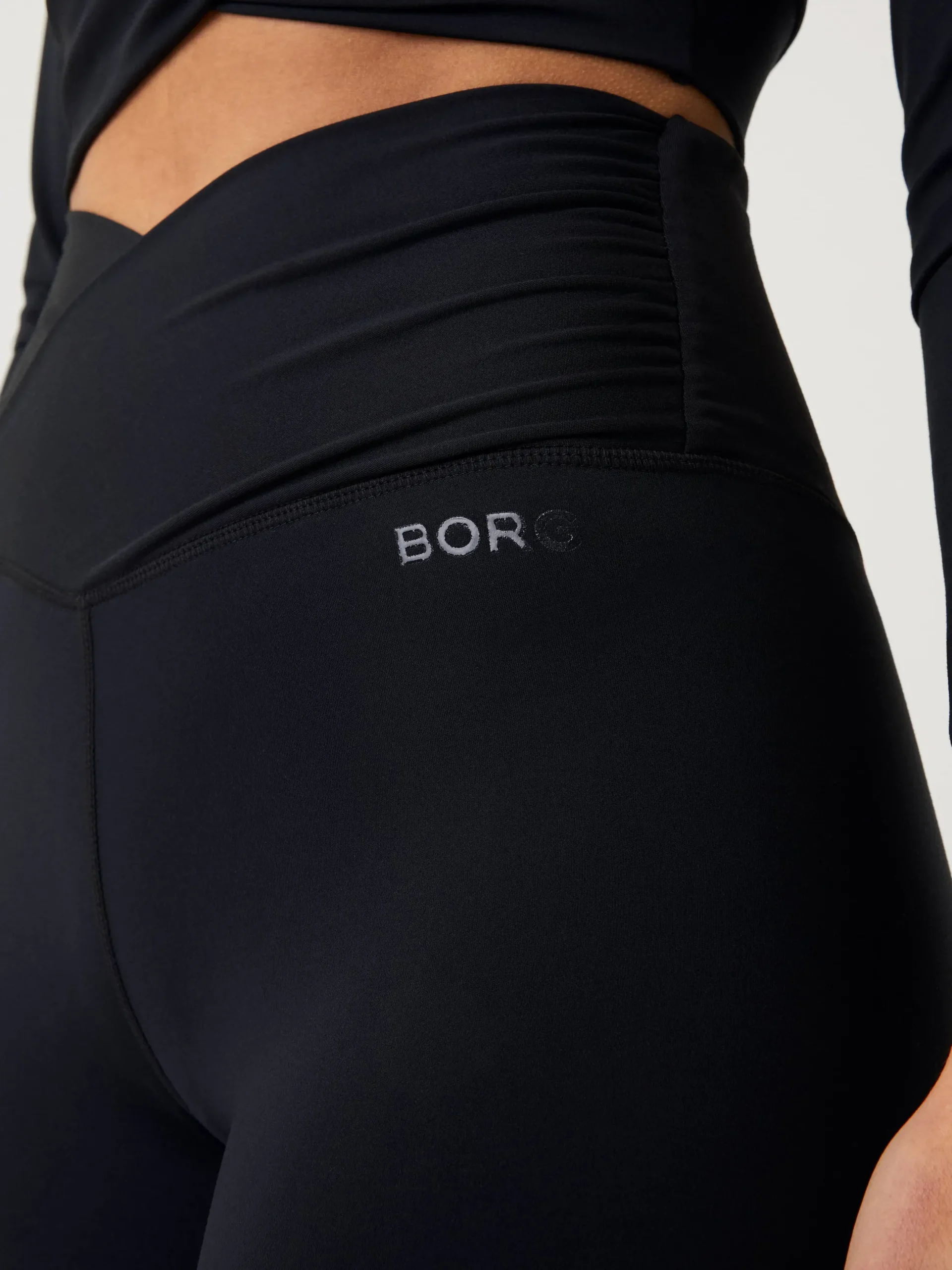 Studio Cross Shorts