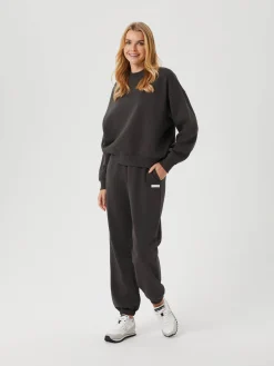 Studio Oversized Crew
