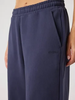 Studio Oversized Straight Sweatpants