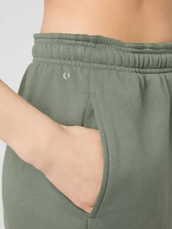 Studio Oversized Sweatshorts