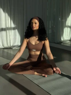 Studio Seamless Ribbed Strap Bra