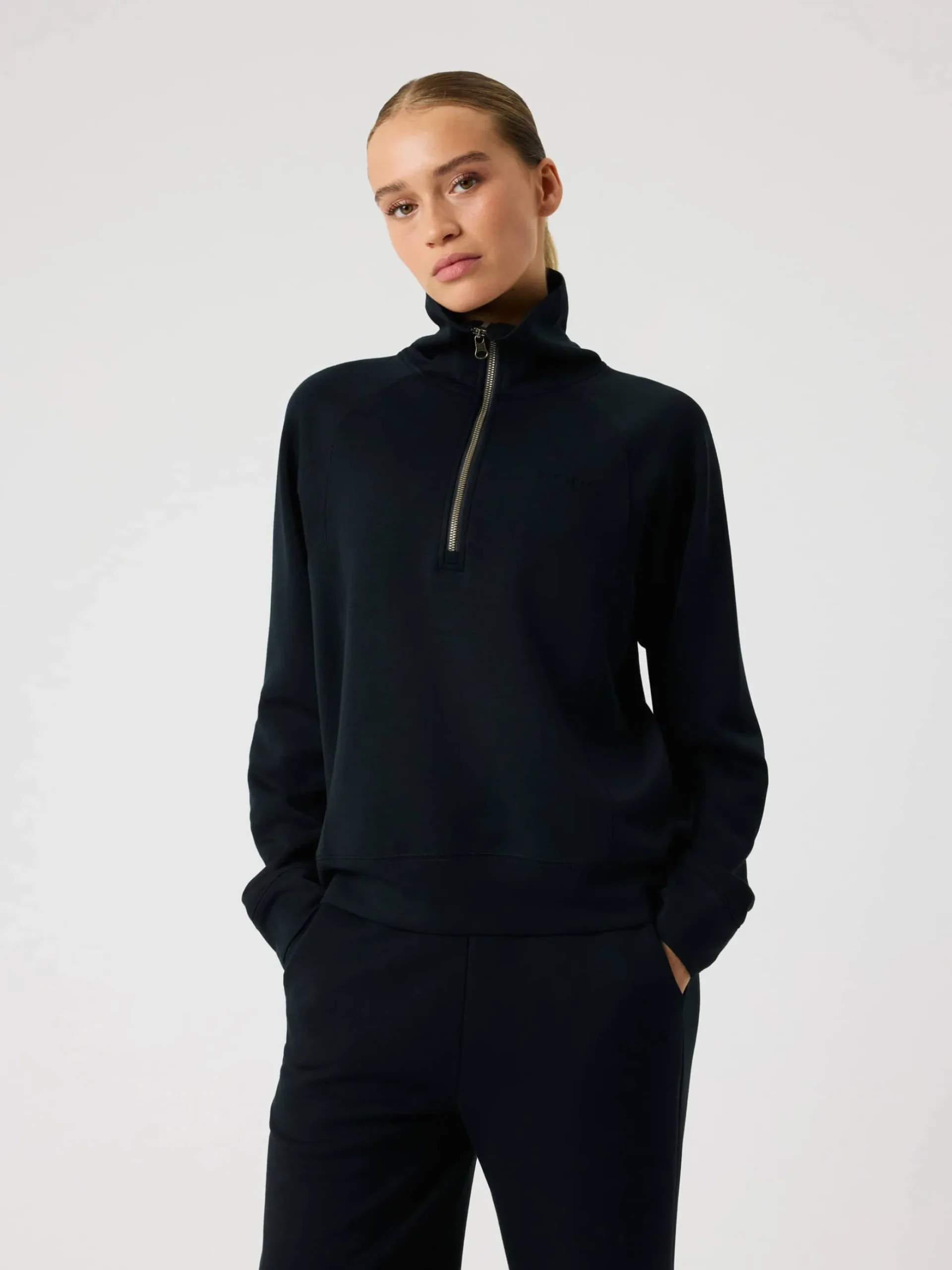 Studio Soft Halfzip Sweatshirt