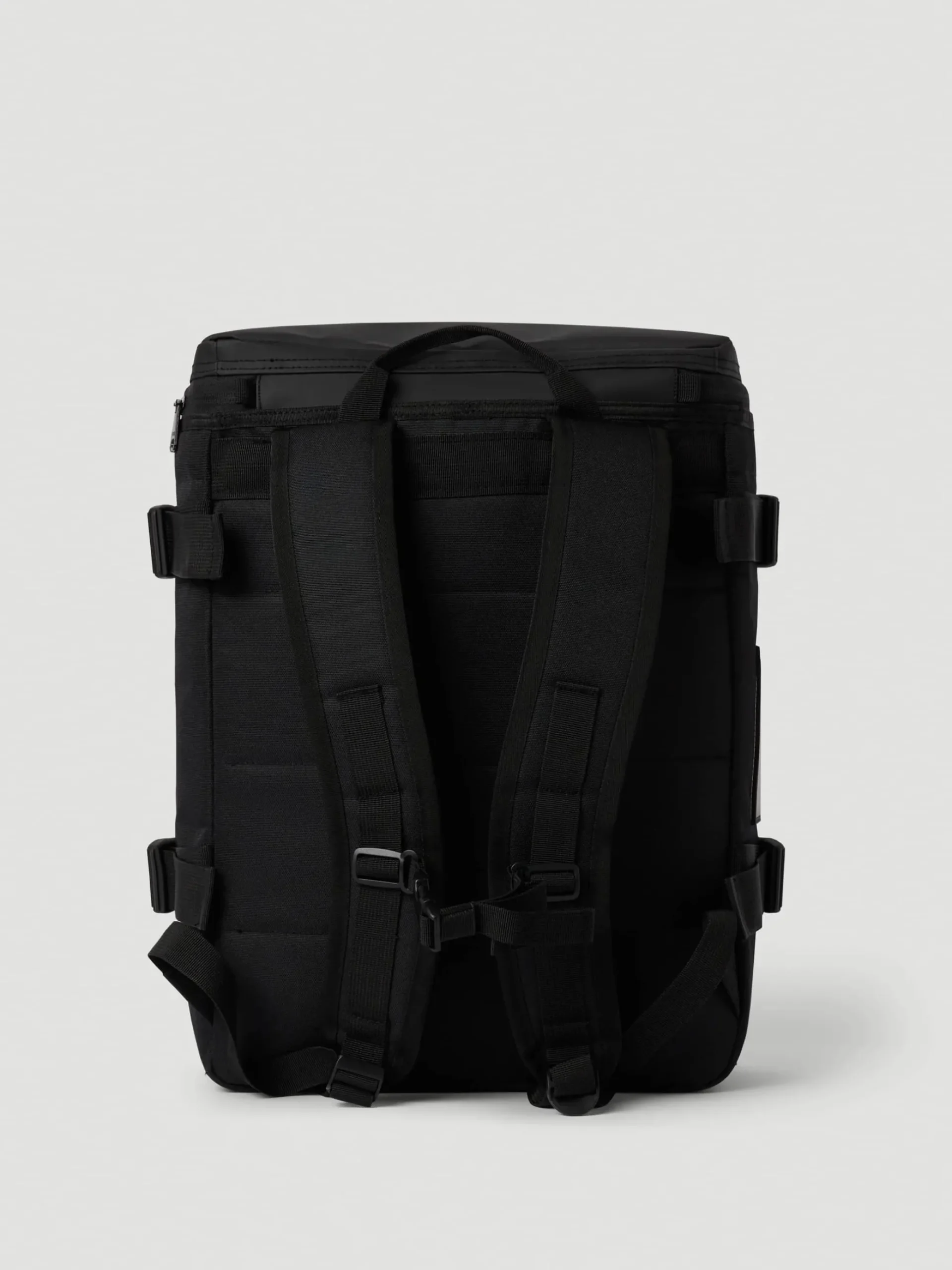 Travel Backpack M - 22L