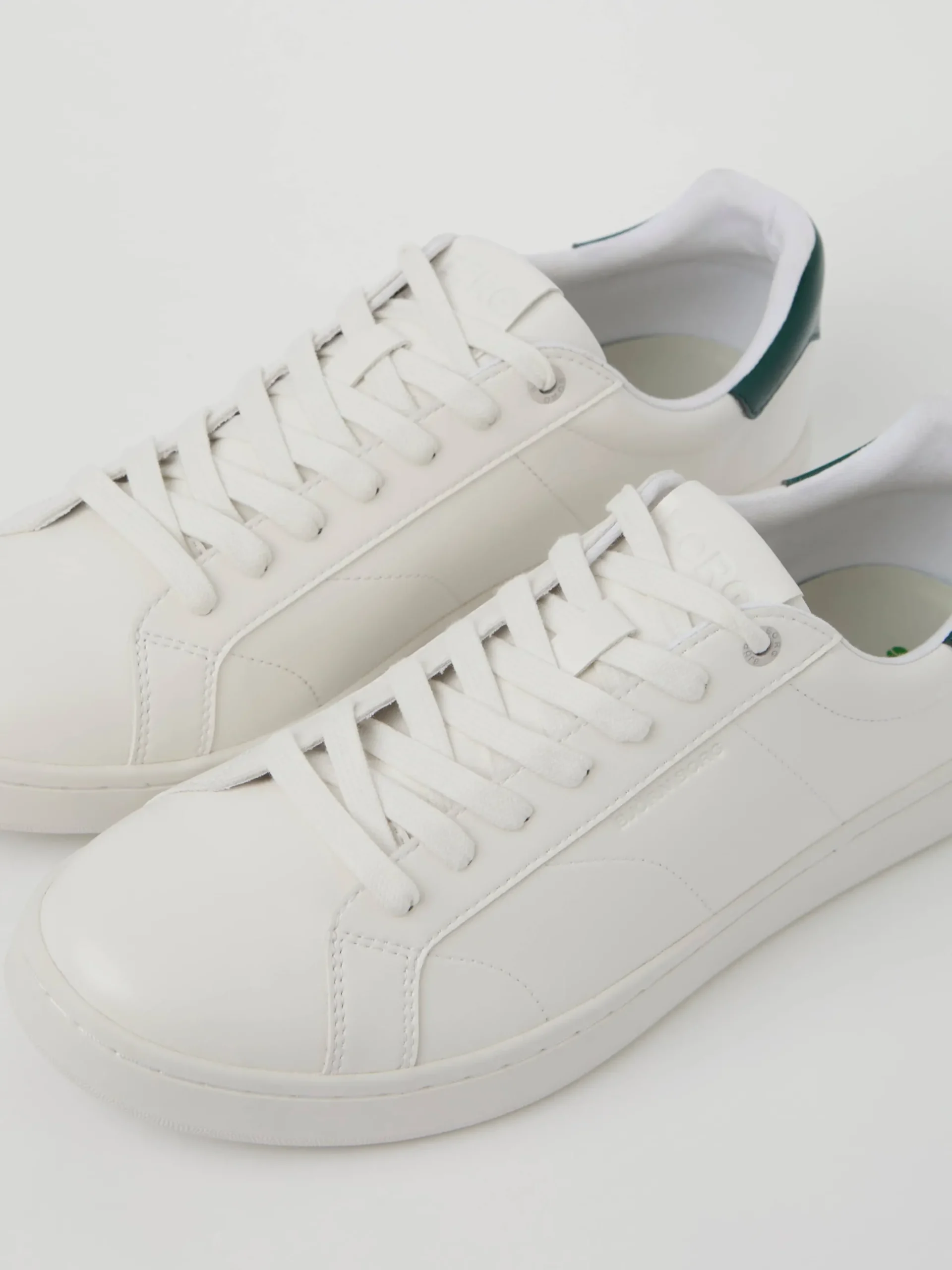 Unisex Deuce Sneakers