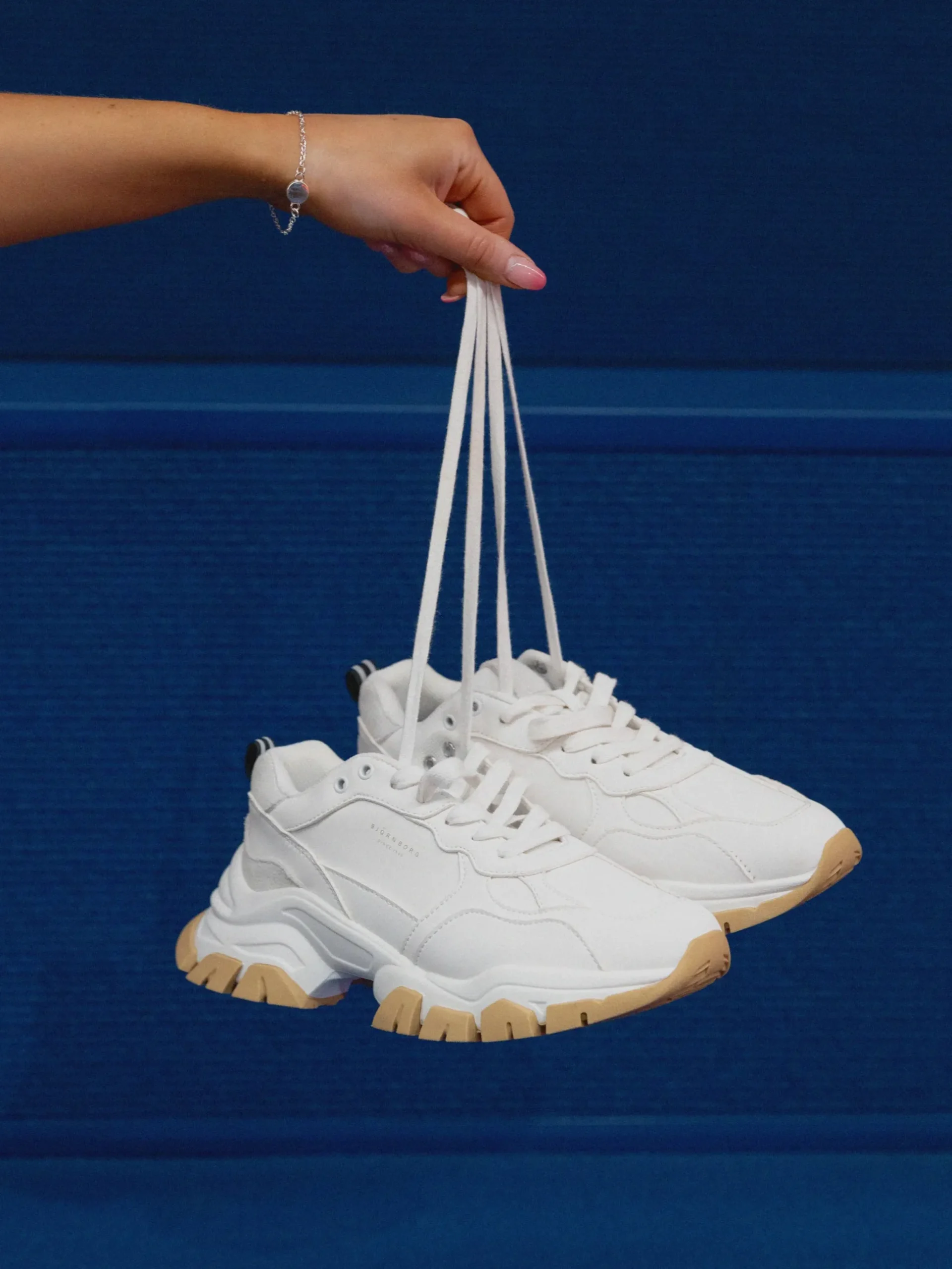 Women's Sneaker R2600 Bsc