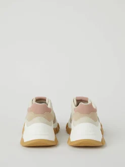 Women's Sneakers R2600