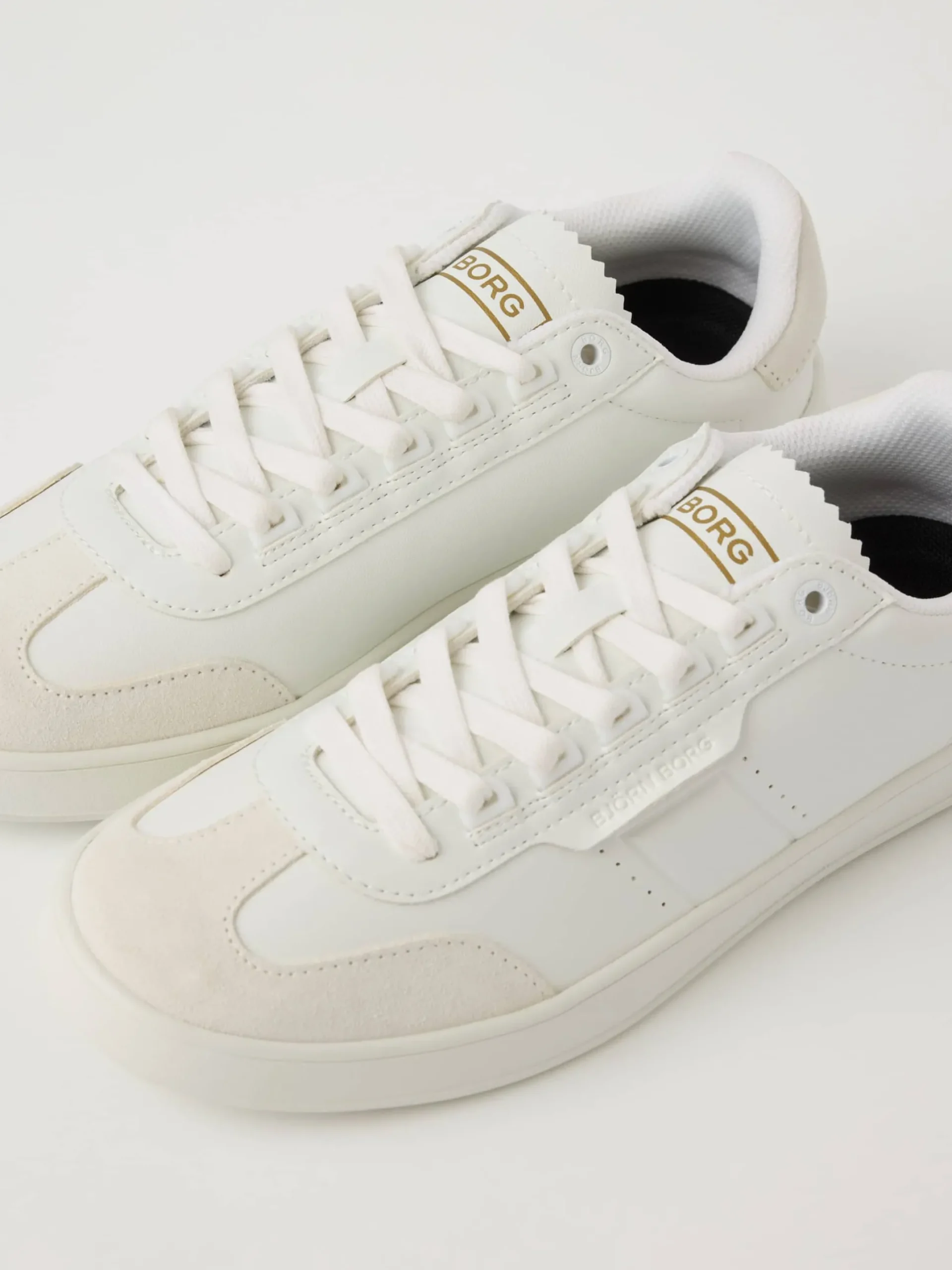 Women’s Sneakers T2500