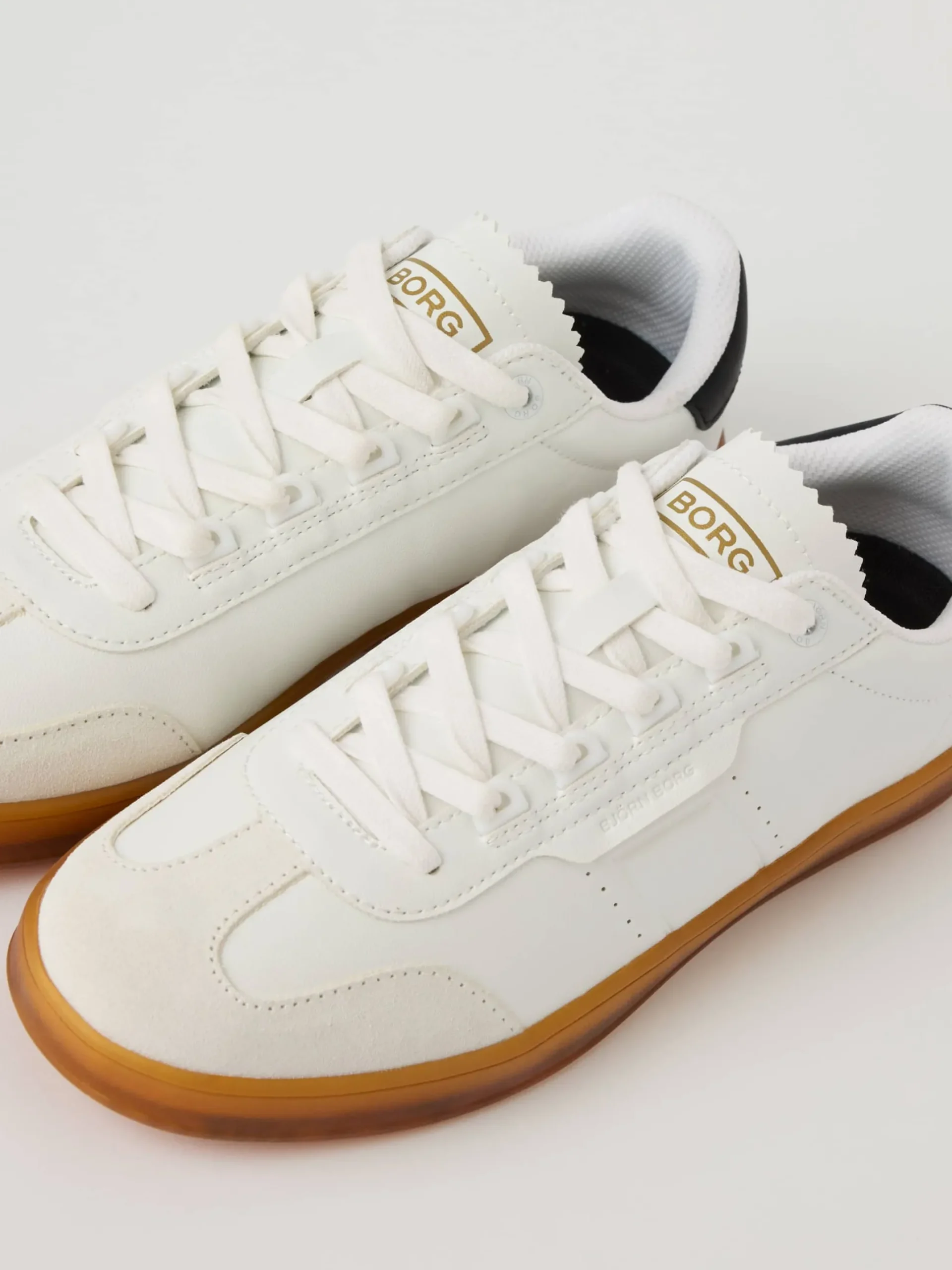 Women’s Sneakers T2500